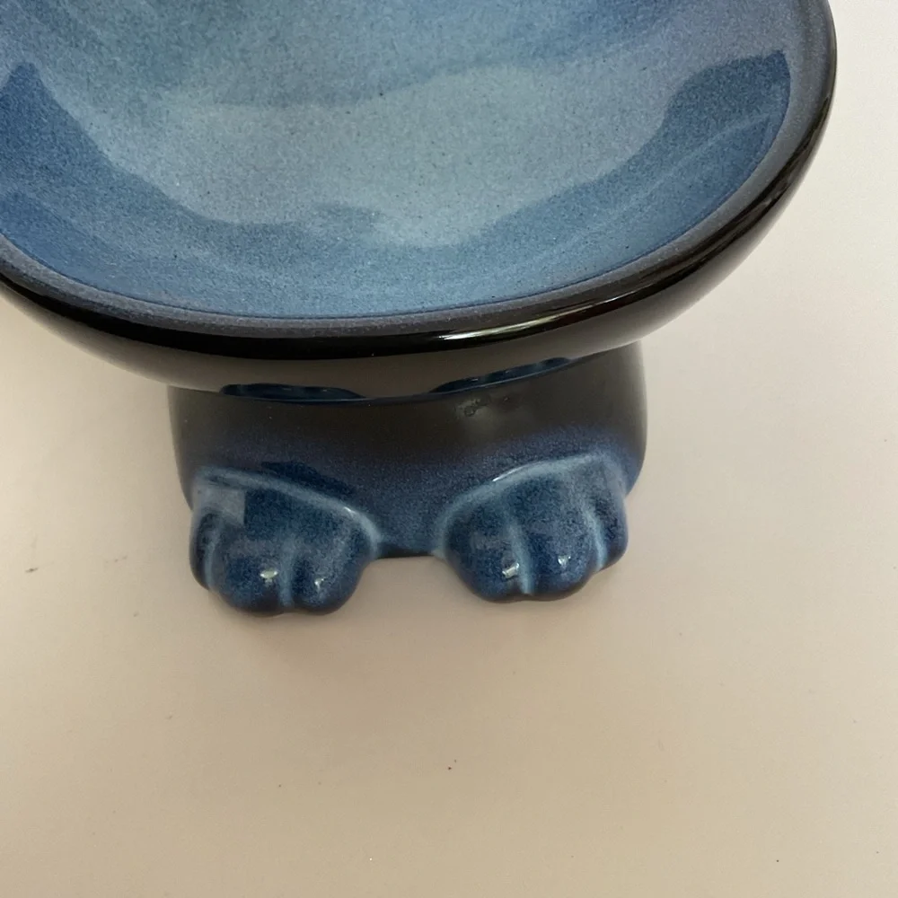 Nihow Slanted Elevated Cat Bowls Set of Two NWOT
